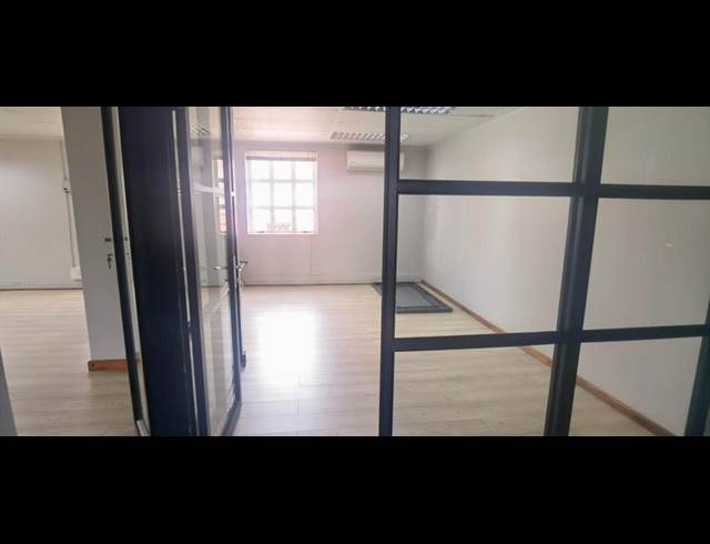 BUSINESS PROPERTY TO RENT IN ERASMUSKLOOF
